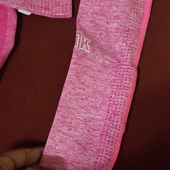 Vs Pink Workout Set - Picture 2 of 4